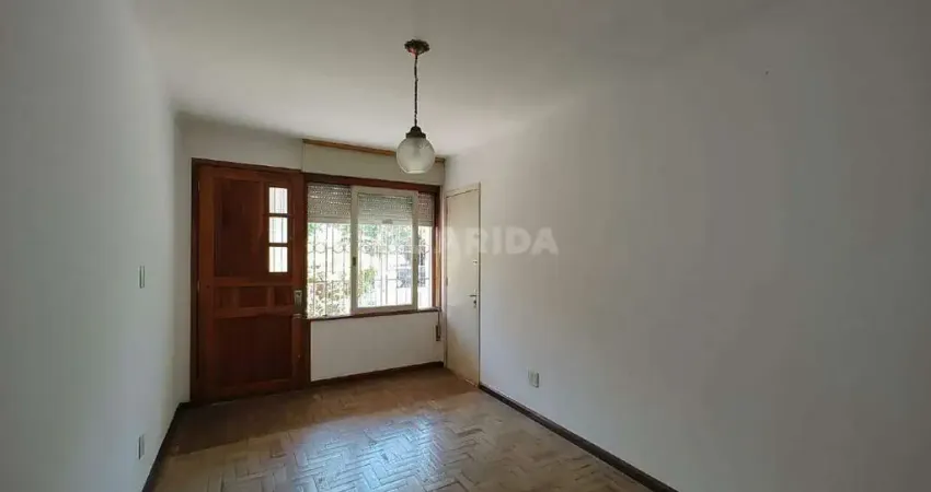 Casa com 3 quartos para alugar na Rua Félix da Cunha, Floresta, Porto Alegre