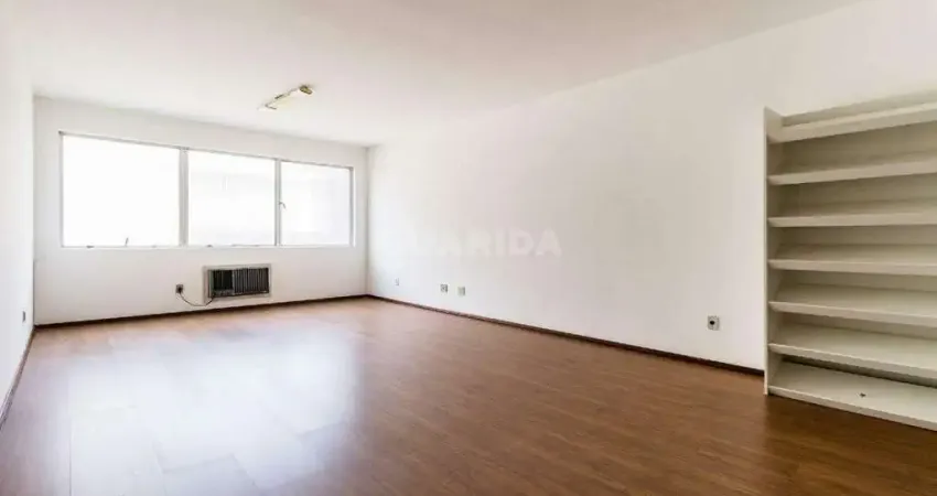 Conjunto comercial no bairro Moinhos de Vento
