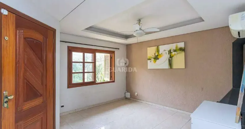 Casa residencial com 3 dormitórios e 3 vagas de garagem, no bairro Agronomia.