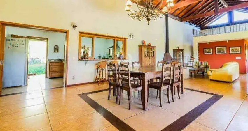 Casa em condomínio com 5 dormitórios no Bairro Vila Nova