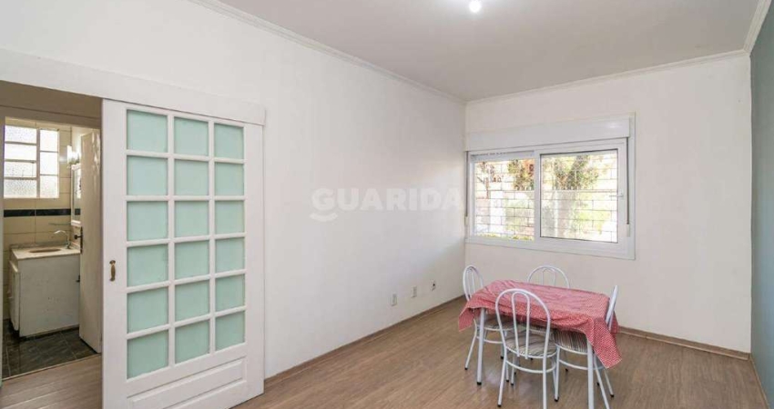 Apartamento amplo com 2 dormitórios no bairro Três Figueiras