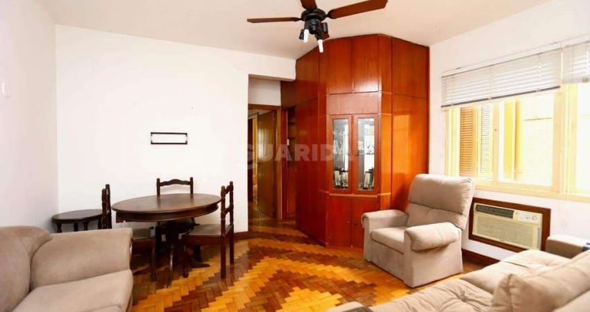 Apartamento mobiliado com 3 dormitórios no bairro Santana - Porto Alegre/RS