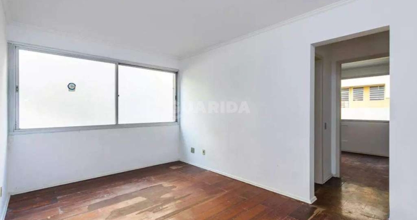 Apartamento com 1 dormitório no bairro Centro Histórico