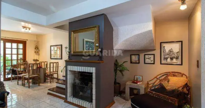 Casa mobiliada em condomínio fechado com 3 dormitórios, sendo 1 suíte, para alugar no bairro Ipanema.