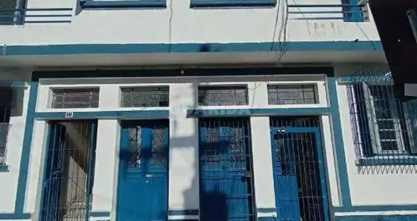 Casa comercial com no bairro Floresta.