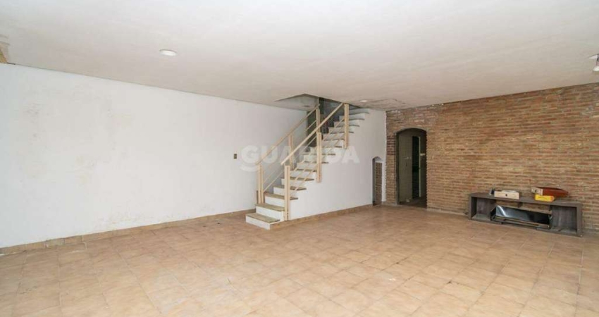 Casa comercial no bairro Tristeza.