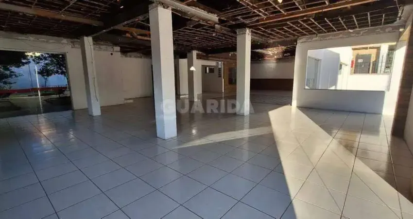 Casa comercial no bairro Petrópolis