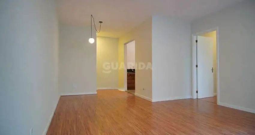 Apartamento com 2 dormitórios, sendo 1 suíte com closet, no bairro Bela Vista.