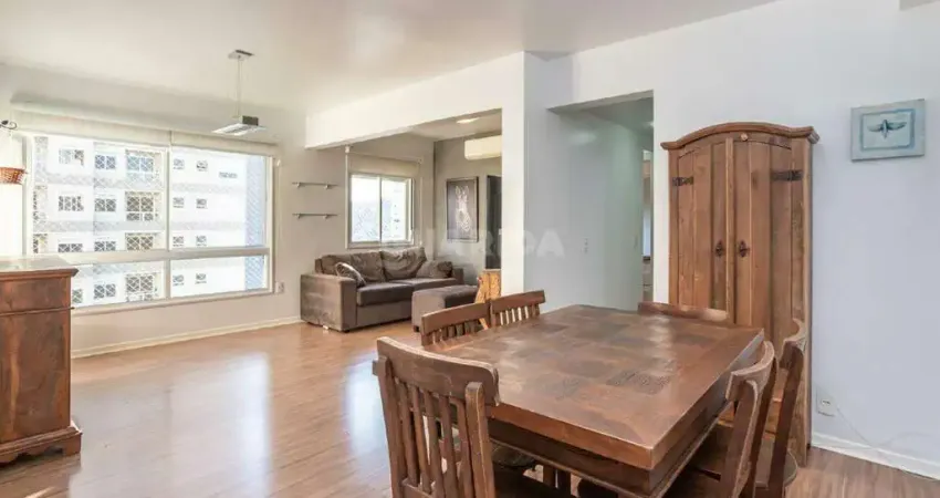 Apartamento mobiliado com 2 dormitórios, sendo 1 suíte, e 1 vaga de garagem no bairro Central Park