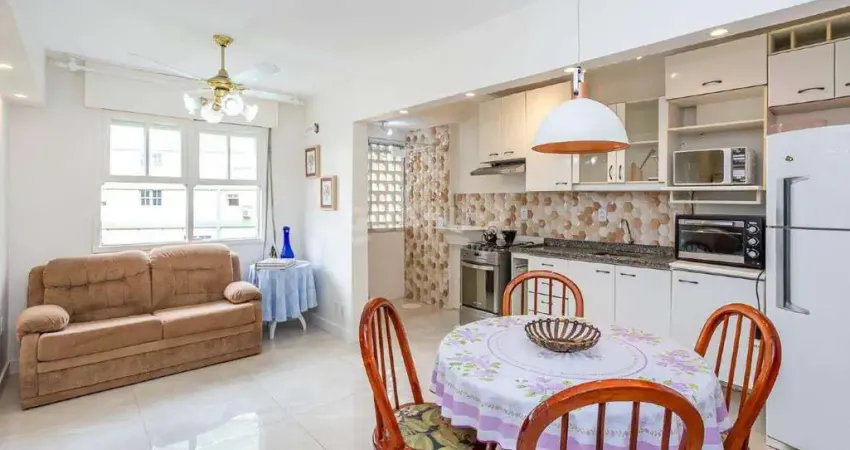 Apartamento reformado de 2 dormitórios, 1 suíte e 1 vaga de garagem no bairro Jardim Botânico