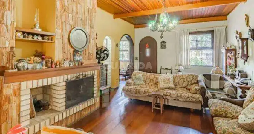 Casa Residencial/Sobrado para aluguel, 4 quartos, 3 suítes, 4 vagas de garagem, Vila Assunção - Porto Alegre/RS