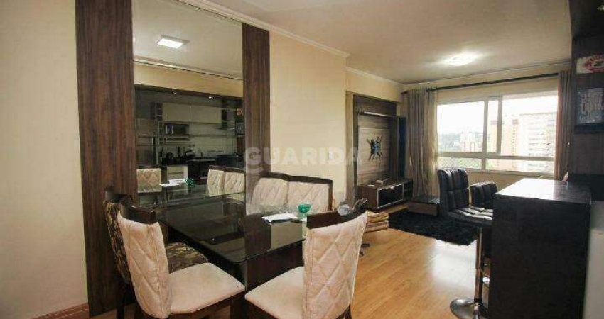 Apartamento mobiliado com 2 dormitórios, sendo 1 suíte, para alugar no bairro Menino Deus.