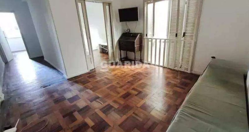 Alugue um espaçoso apartamento de 3 dormitórios no coração do Centro Histórico!