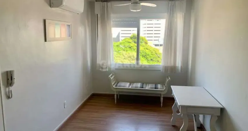 Apartamento mobiliado de 2 dormitórios no bairro Menino Deus.