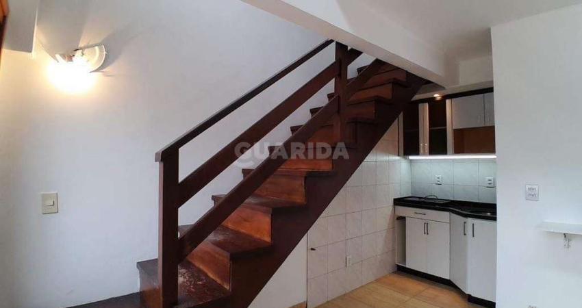 Apartamento estilo loft, com 1 dormitório, e 1 vaga de garagem, no bairro Petrópolis - Porto Alegre/RS