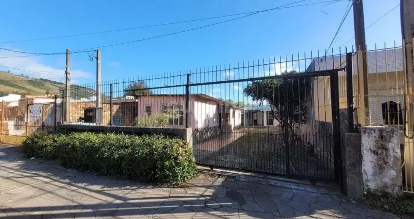 Casa Residencial/Sobrado para aluguel, 4 quartos, 2 suítes, 4 vagas, Alto Petrópolis - Porto Alegre/RS