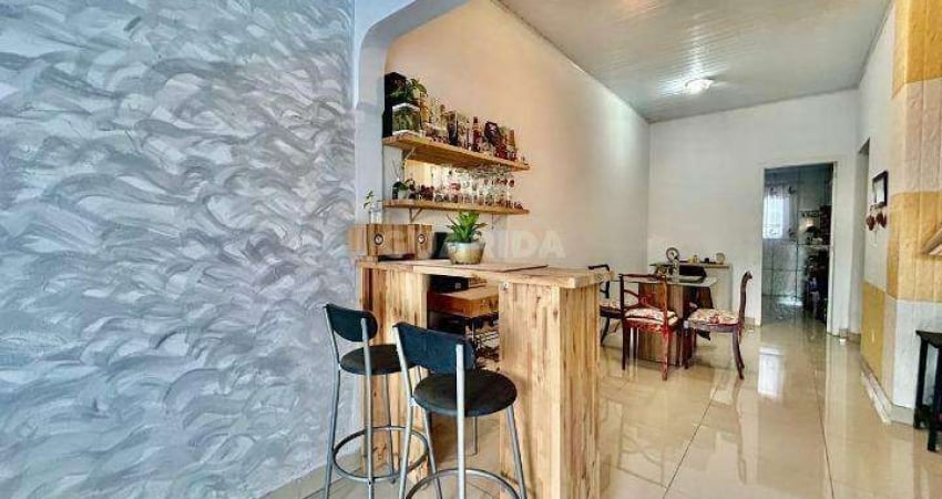 Casa Residencial com 2 dormitórios para alugar no bairro Hipica.