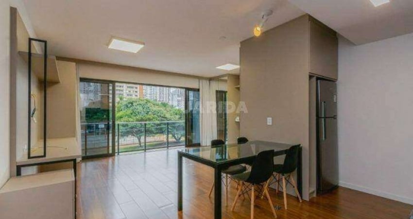 Loft mobiliado para alugar no bairro Petrópolis, com vaga coberta e sacada!
