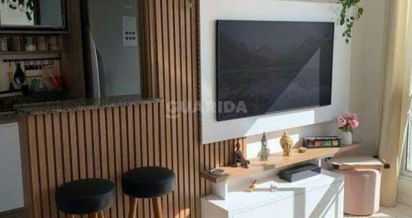 Apartamento Mobiliado com 2 Dormitórios no Bairro Glória | 48m² | Estrutura Completa de Condomínio