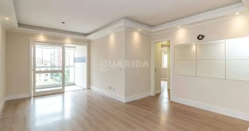 Lindo apartamento semimobiliado de 3 dormitórios, com 2 vagas de garagem no bairro Chacará das Pedras