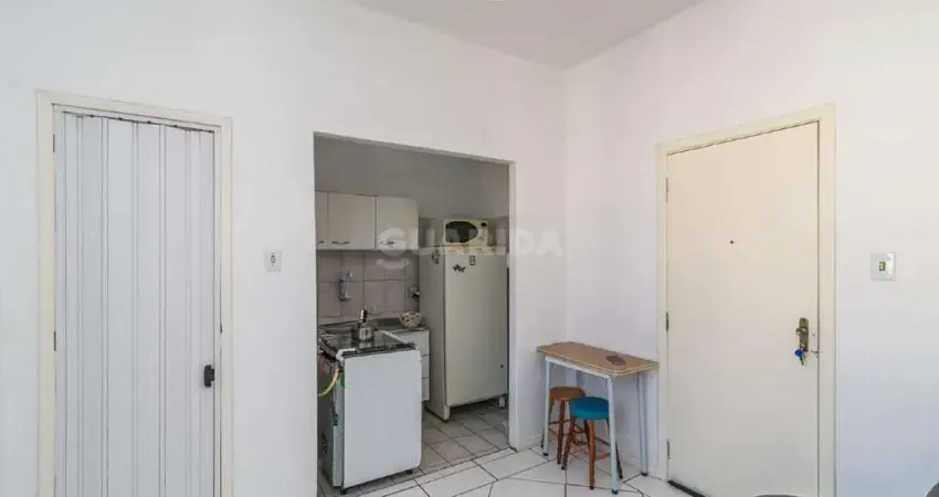 Apartamento com 1 dormitório, mobiliado, no bairro centro histórico