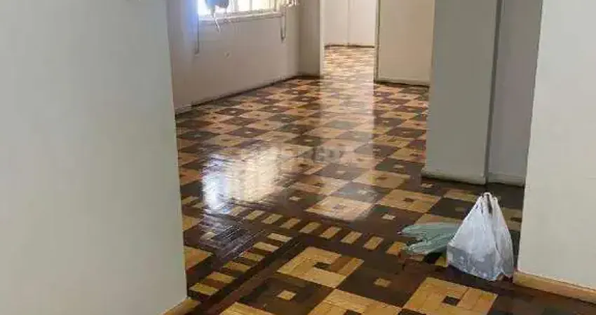 Amplo apartamento de 2 quartos com 2 sacadas no centro histórico!