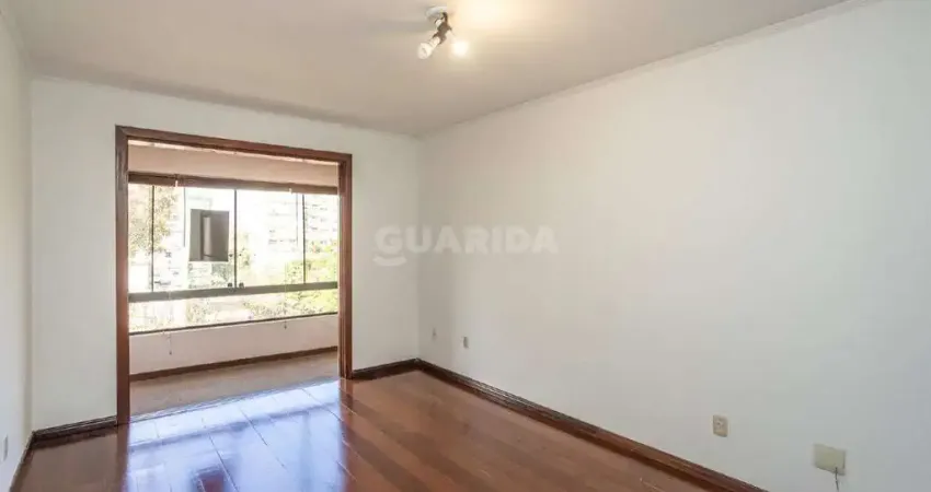 Cobertura com 3 quartos para alugar na Rua Guilherme Alves, Petrópolis, Porto Alegre
