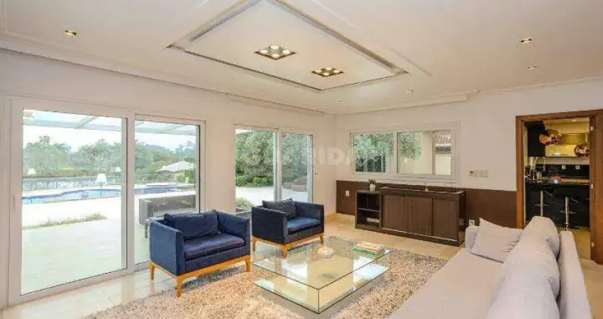 Casa no condomínio terra ville com 4 suítes e 4 vagas de garagem!