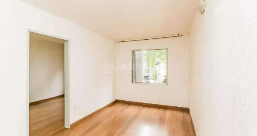 Apartamento amplo, de 1 dormitório no bairro alto petrópolis com vaga de garagem coberta.