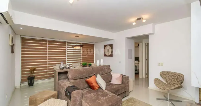 Apartamento mobiliado de 02 dormitórios, sendo 01 suíte no bairro petropolis.