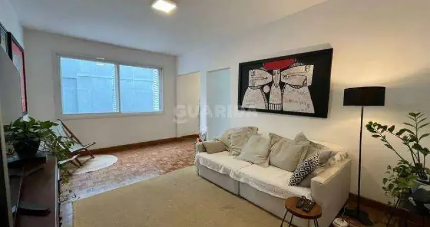 Apartamento mobiliado com muito charme e conforto, em excelente localização!