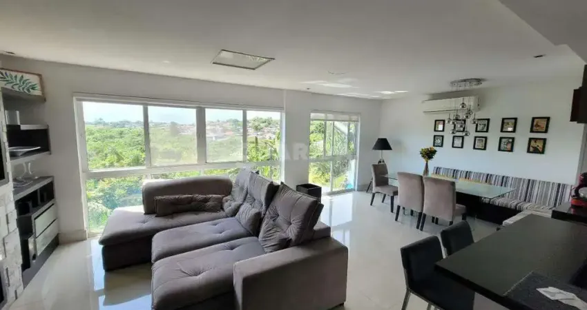 Casa em condomínio com 4 dormitórios, sendo 2 suítes, e 2 vagas de garagem no bairro agronomia