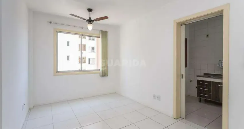 Apartamento de 1 dormitório no bairro partenon, ao pouco metros da puc.
