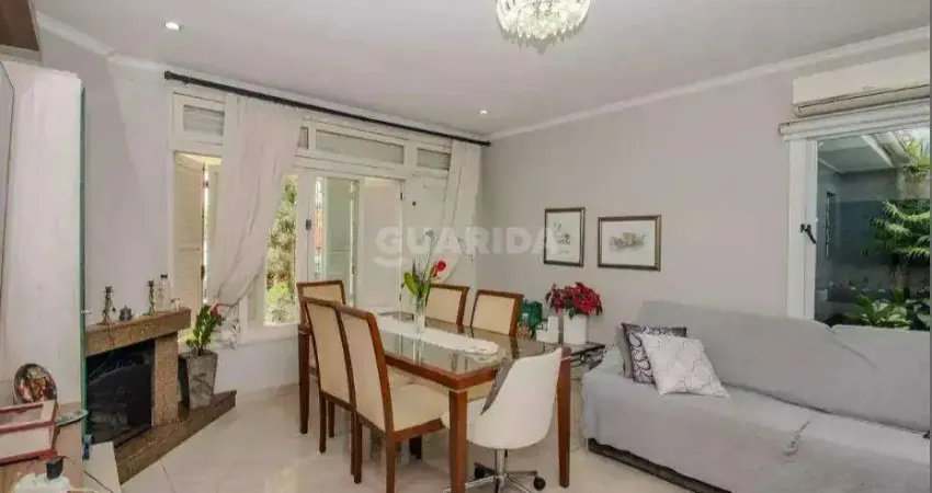 Casa com 3 quartos para alugar na Rua Ari Barroso, Sarandi, Porto Alegre