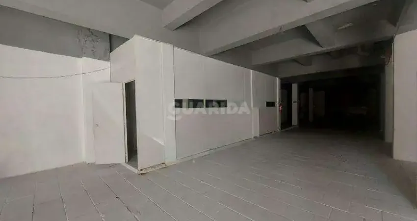 Ampla loja de 300m² com divisórias em vidro e 5 vagas de estacionamento!