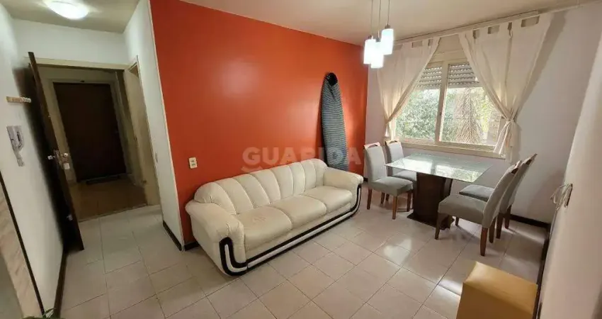 Apartamento mobiliado com 2 dormitórios e 1 vaga de garagem, no bairro Jardim do Salso