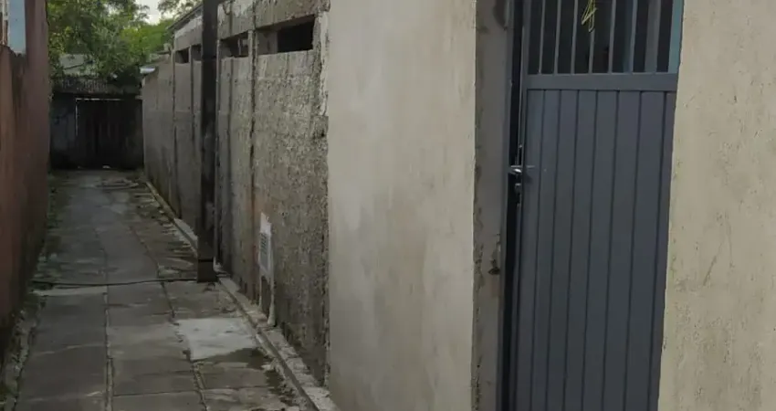 Casa com 3 quartos à venda na Rua Domingos Peneda, 1937, Vila São Vicente, Paranaguá