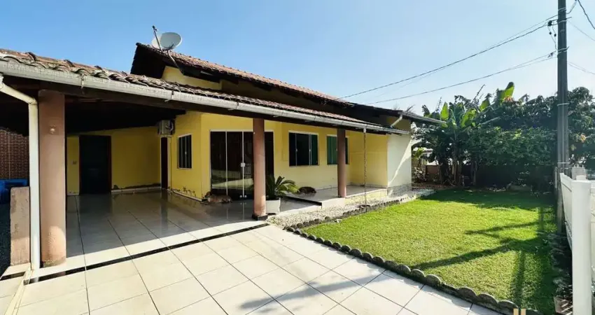 Casa à venda com 3 dormitórios no bairro Rio Morto - Indaial/SC