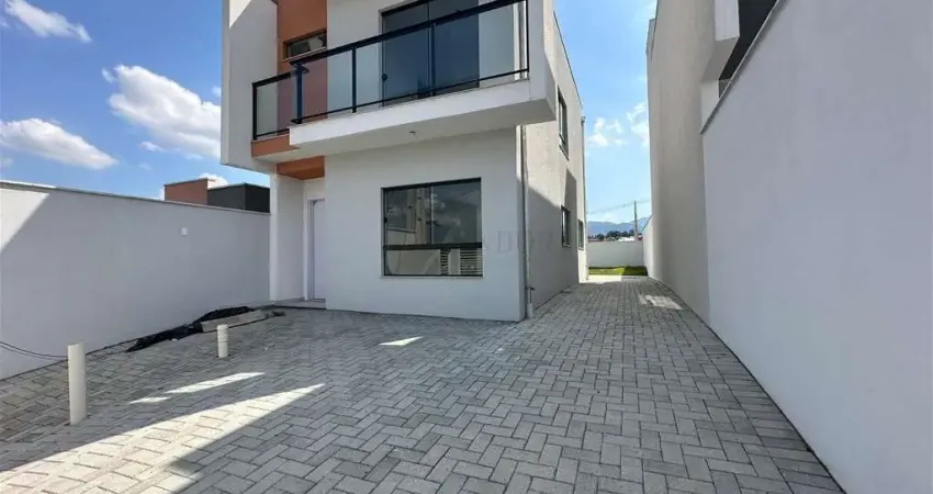 Casa à venda com 3 dormitórios (1 suíte) no bairro Benedito em Indaial-SC