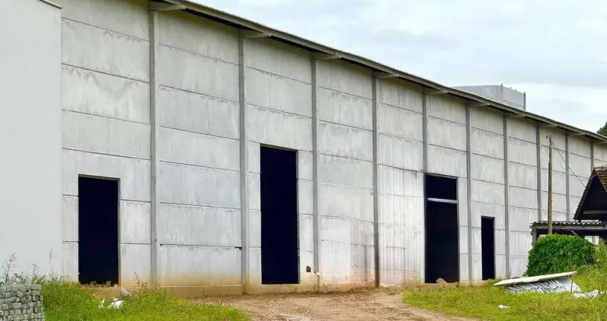 Galpão com 480 m2 disponível para locação em região industrial na cidade de Inda
