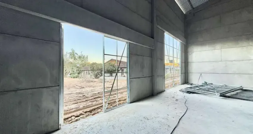 Galpão disponível para locação com 600 m2 em região industrial na cidade de Inda