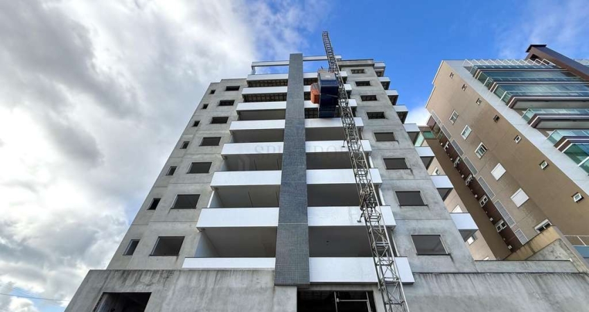 Apartamento à venda (2 por andar) com aprox. 146 m2 privativos 3 suítes no bairr