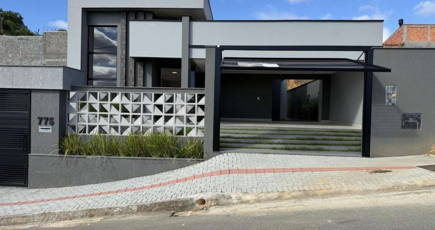 Bela casa à venda com 3 dormitórios (1 suíte), área gourmet, piscina e 2 vagas n