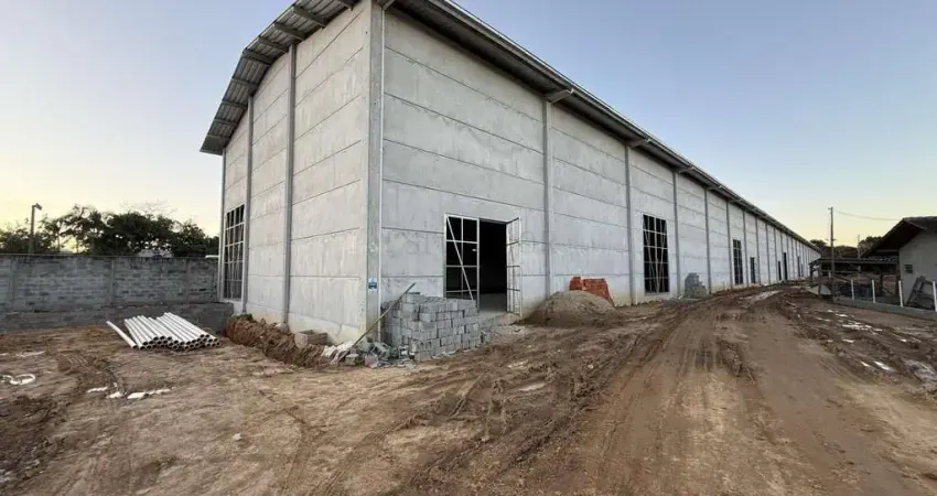 Galpão disponível para locação com 1.120 m2 em região industrial na cidade de In