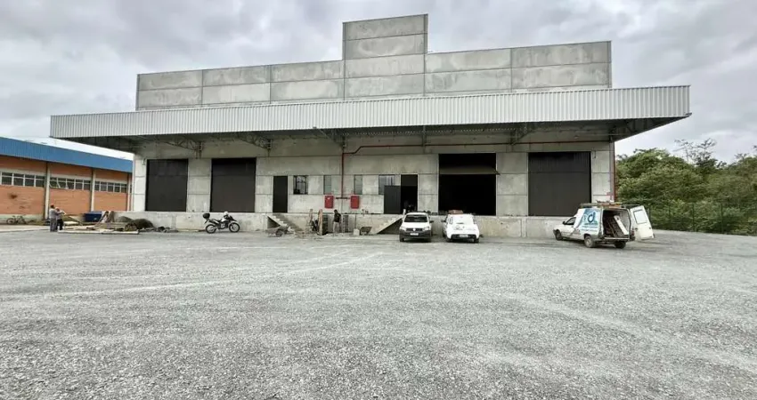 Galpão disponível para locação com aprox. 2.063 m2 no bairro itoupavazinha, apen