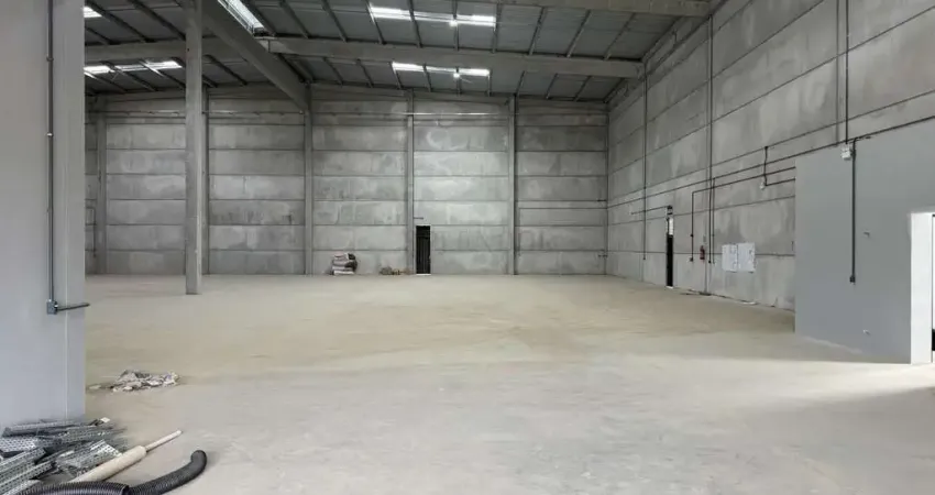 Galpão disponível para locação com aprox. 1.031,5 m2 no bairro itoupavazinha, ap