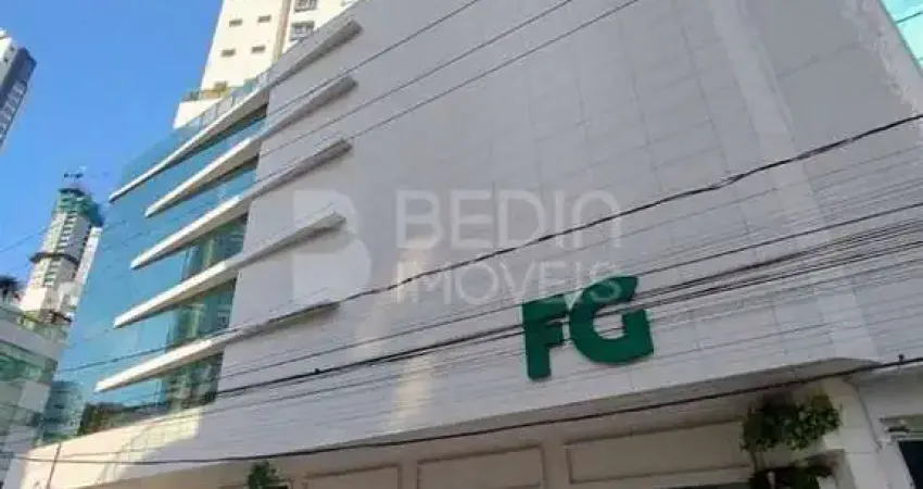 Sala comercial para alugar na Rua Julieta Lins, 271, Pioneiros, Balneário Camboriú