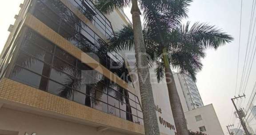 Apartamento com 3 quartos para alugar na Avenida Atlântica, 1250, Centro, Balneário Camboriú