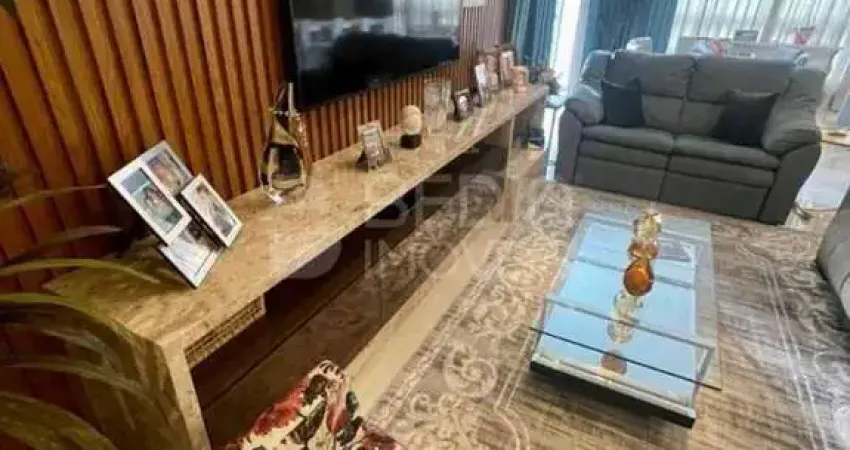 Apartamento diferenciado 03 suítes Centro Balneário Camboriú