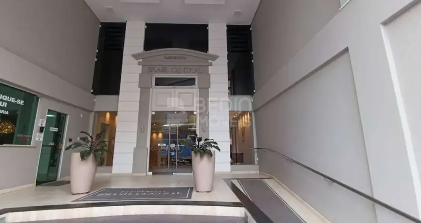 Apartamento com 3 quartos para alugar na Avenida Central, 260, Centro, Balneário Camboriú